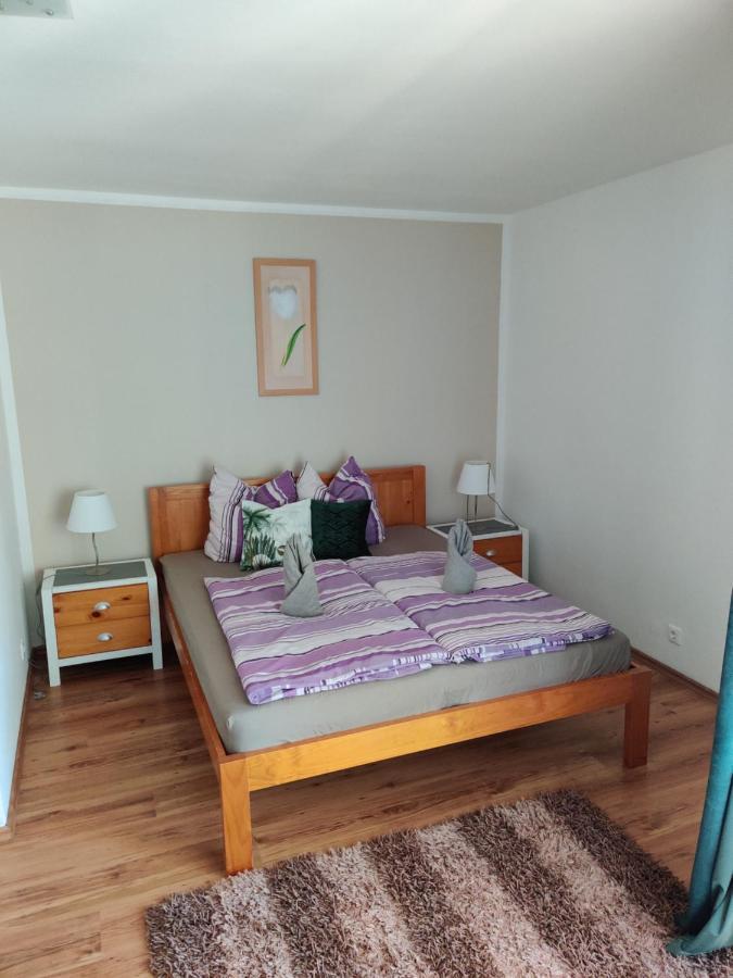 Villa Italia Guest House Siofok Bagian luar foto