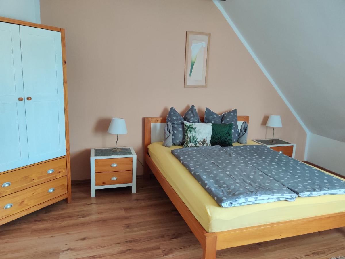 Villa Italia Guest House Siofok Bagian luar foto