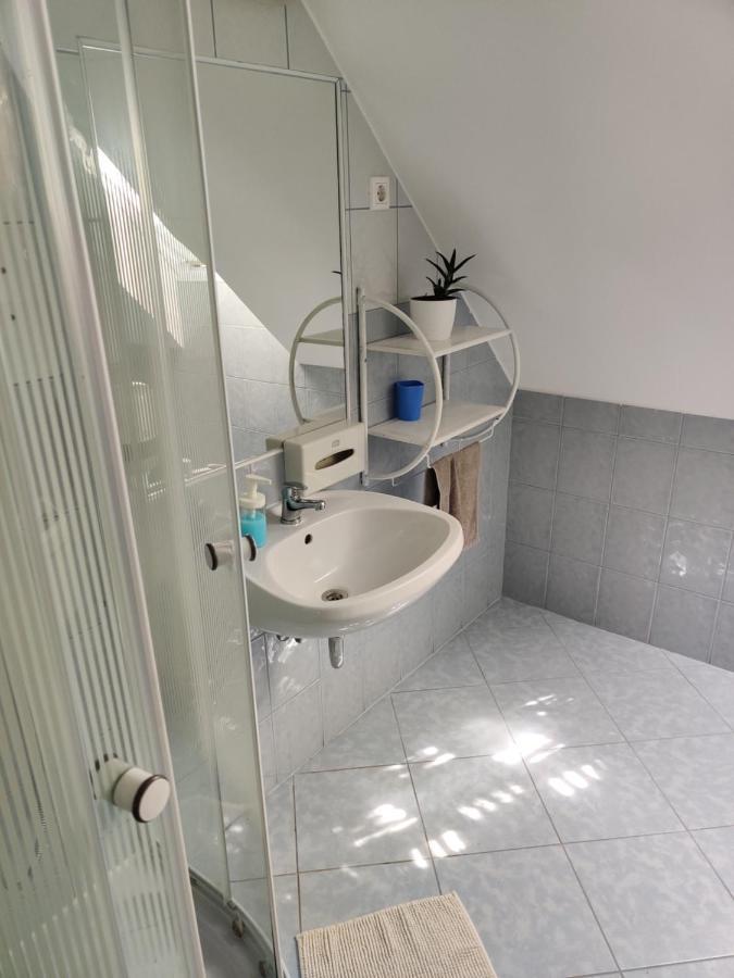 Villa Italia Guest House Siofok Bagian luar foto